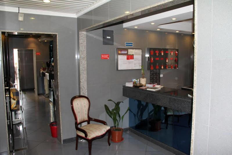 Portucalense Acomodação com café da manhã Porto Exterior foto